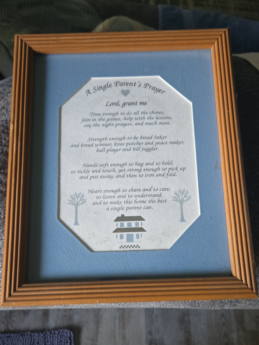 Classic Wood-Grain Picture Frame with Blue Mat - Single Parents Prayer